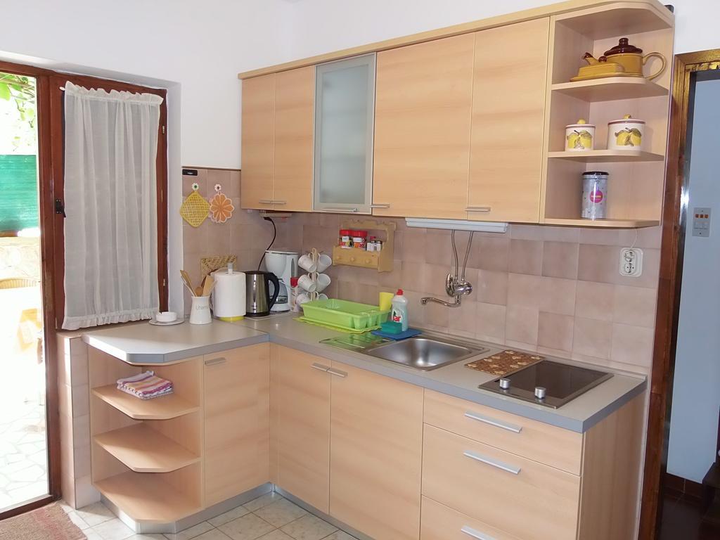 Apartments Beba 말리로시니 객실 사진
